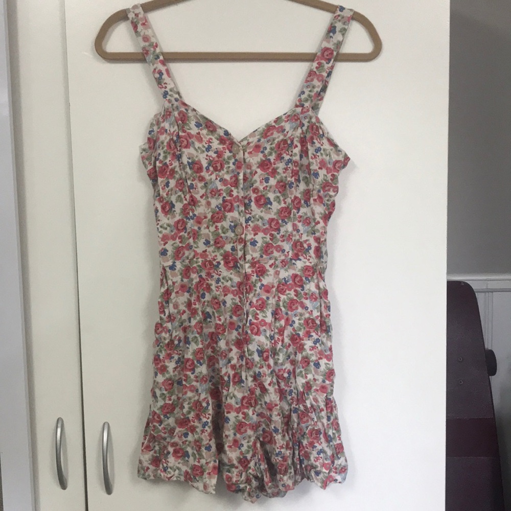 Staring at Stars Gorgeous Floral Romper 0